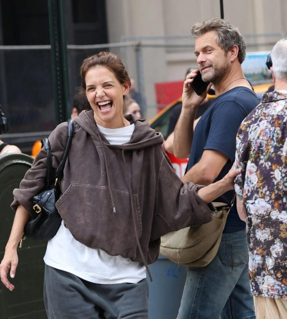 Katie Holmes and Joshua Jackson continue to film Happy Hours in NYC