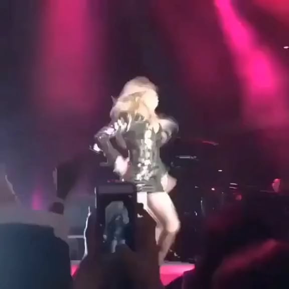Throwback to when Beyonce gave a surprise performance at Blue Ivy's elementary school the 75th annual gala (2016)