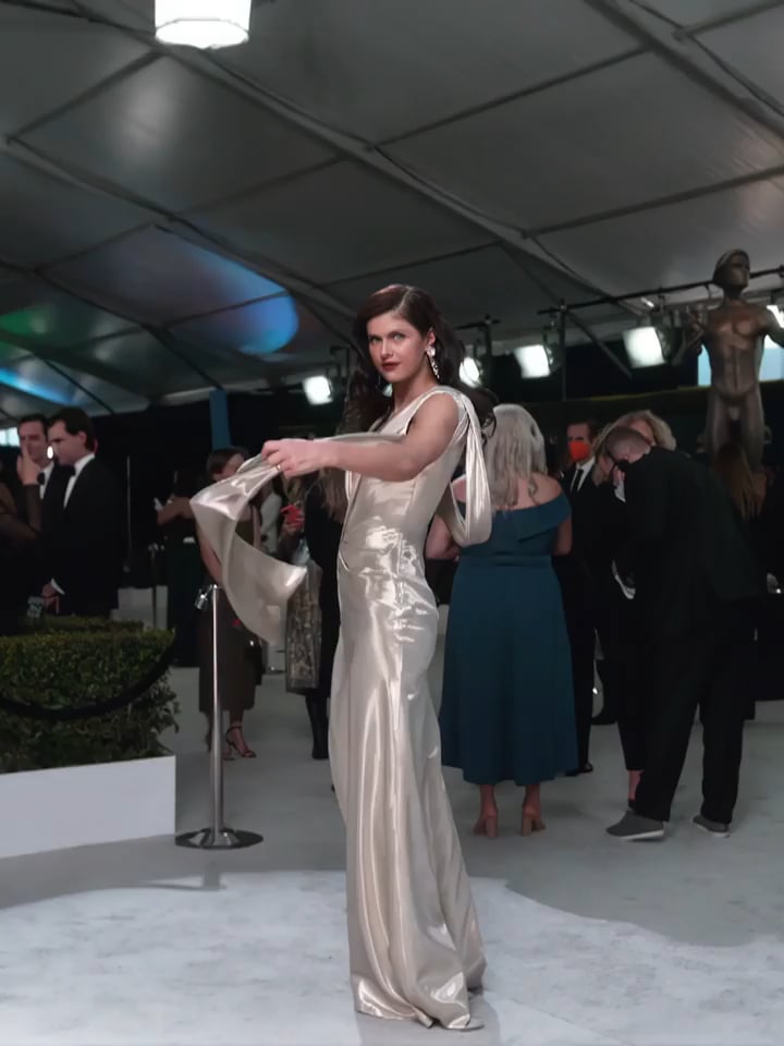 Alexandra Daddario - Screen Actors Guild Awards - February 27, 2022