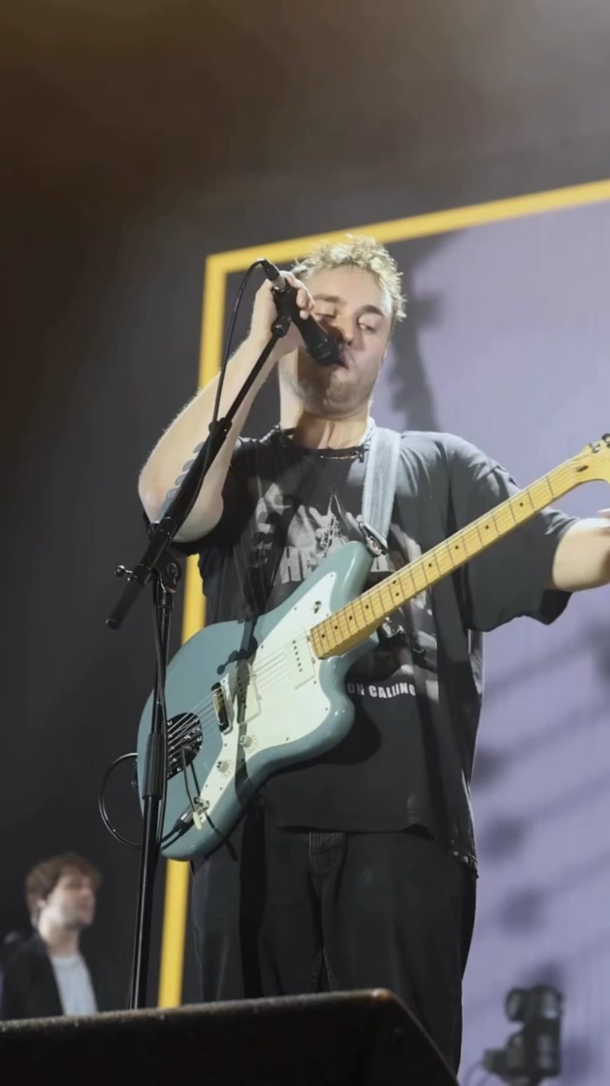 Greta Thunberg and other activists join Sam Fender onstage in Denmark to call for a "Free Palestine"