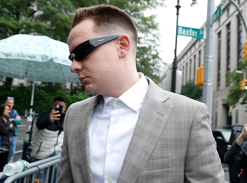 <p>Sean “Diddy” Combs’ Former Assistant Denies Being Drug Mule But Says He Bought Thousands of Dollars in Drugs for the Rapper</p>