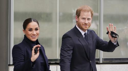 Palace insider claims royals ‘just don’t trust’ Meghan Markle amid ongoing feud Palace insider claims royals ‘just don’t trust’ Meghan Markle amid ongoing feud