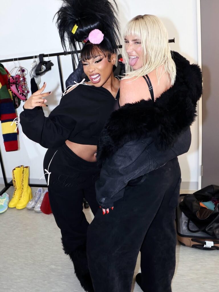 Kesha shared photos of her and Megan Thee Stallion: “MY GIRL i fcking love u”