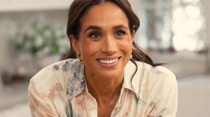 Meghan Markle urged to 'step back' & 'let the dust settle' as Netflix deal falls apart