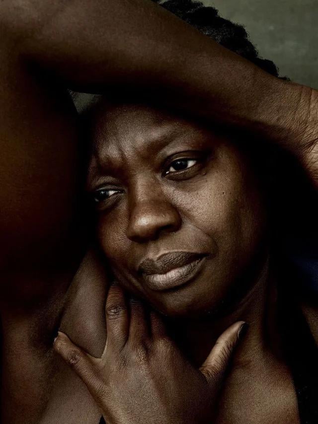 famous black women shot by Annie Leibovitz vs. by someone who actually knows how to light and photograph black women