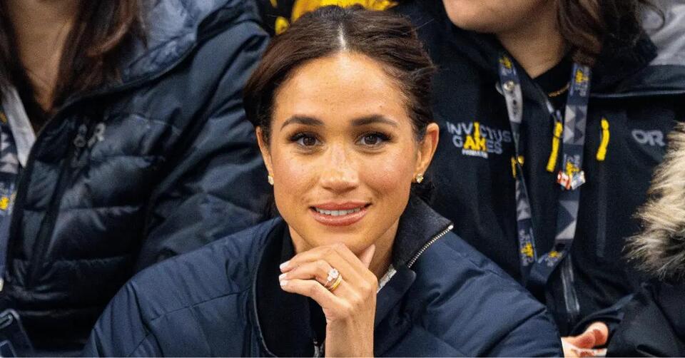Desperate To Remain Royal? Meghan Markle Shows Off Lavish Floral Display Arranged with Queen Anne's Lace in $14Million Mansion... as Prince Harry Fights to Rejoin Family