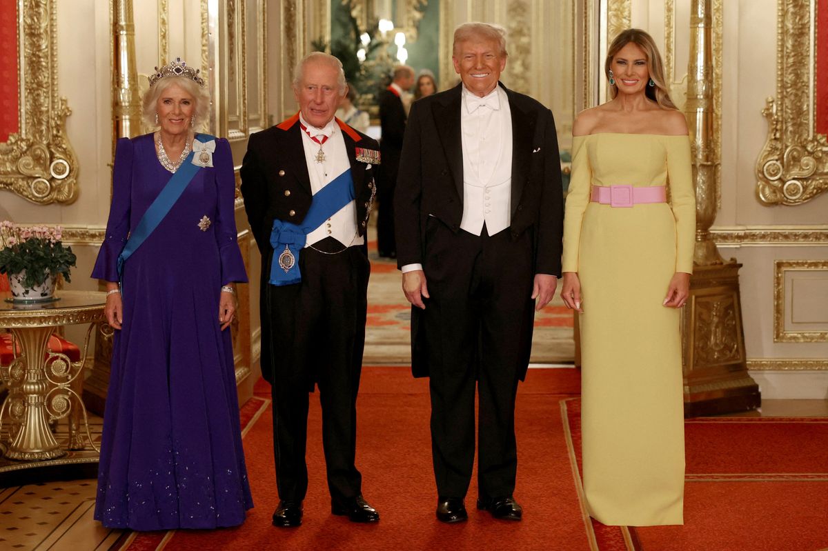 Queen Camilla, King Charles III, U.S. President Donald Trump and first lady Melania Trump pose for a family photo at the State Banquet at Windsor Castle 