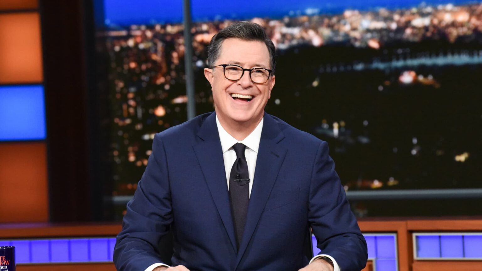 Stephen Colbert defends Jimmy Kimmel, call Trump autocrat Stephen Colbert defends Jimmy Kimmel, call Trump autocrat
