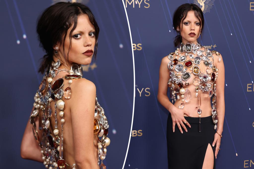 Jenna Ortega’s Emmys 2025 red carpet outfit weighed ‘20, 30 pounds at least’ Jenna Ortega’s Emmys 2025 red carpet outfit weighed ‘20, 30 pounds at least’