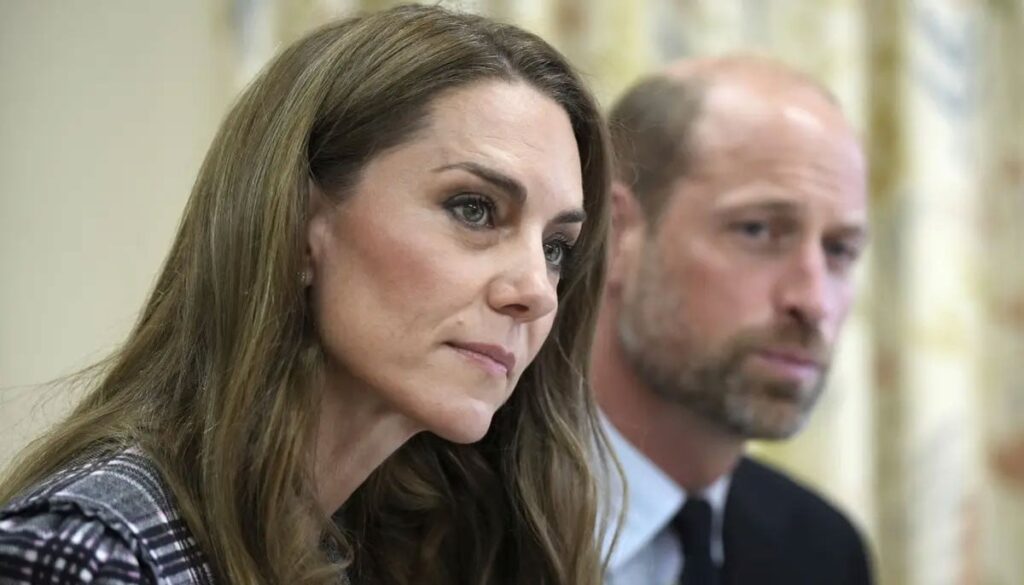 Kensington Palace steers clear of PR blunder amid Kate photo controversy Kensington Palace steers clear of PR blunder amid Kate photo controversy