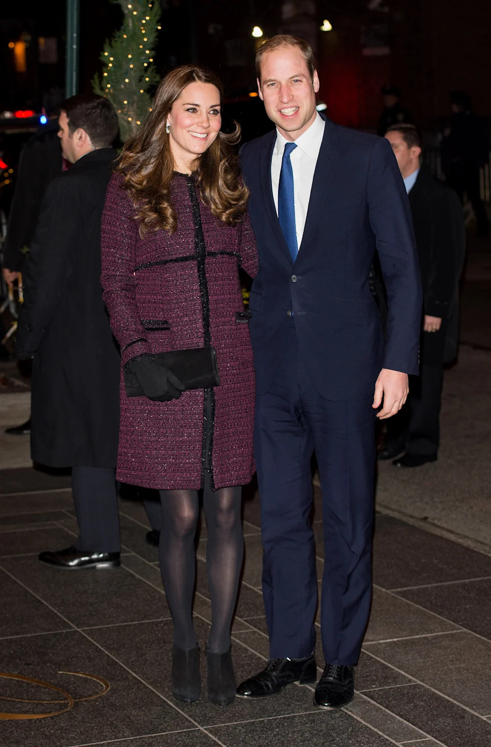 NEW YORK, NY - DECEMBER 07:  (NO UK SALES FOR 28 DAYS)  Prince William, Duke of Cambridge and Catherine, Duchess of Cambridge arrive at The Carlyle Hotel, where they will be staying during their official two-day visit to the United States, on December 7, 2014 in New York City.  (Photo by Samir Hussein/Pool/WireImage)