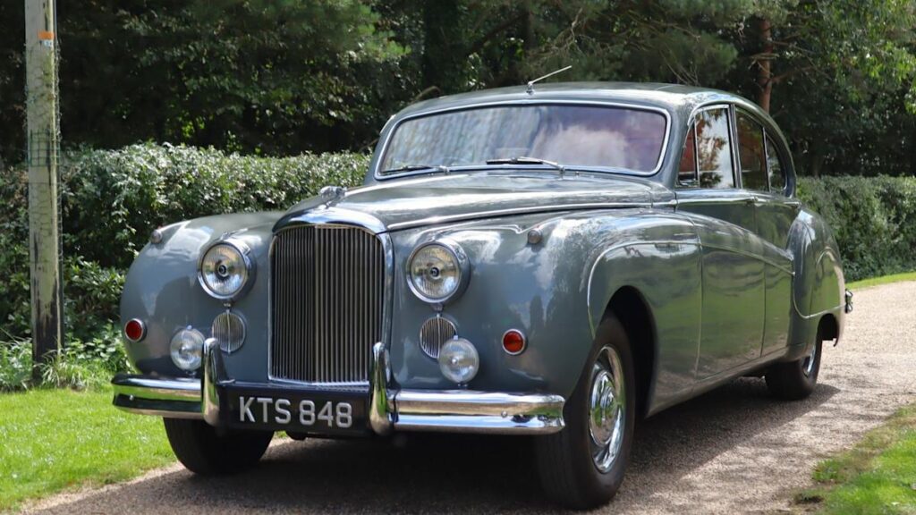 Royal Family’s Jaguar MK IX Withdrawn From Auction