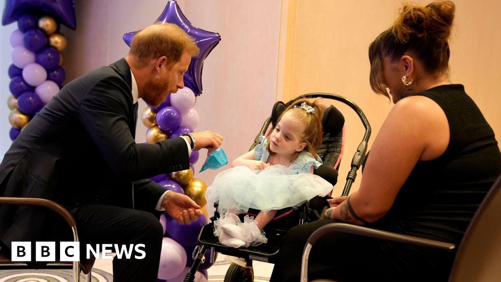 Prince Harry presents Stoke-on-Trent girl with WellChild Award Prince Harry presents Stoke-on-Trent girl with WellChild Award