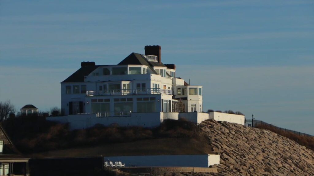 Taylor Swift reportedly plans to get married at her Rhode Island mansion