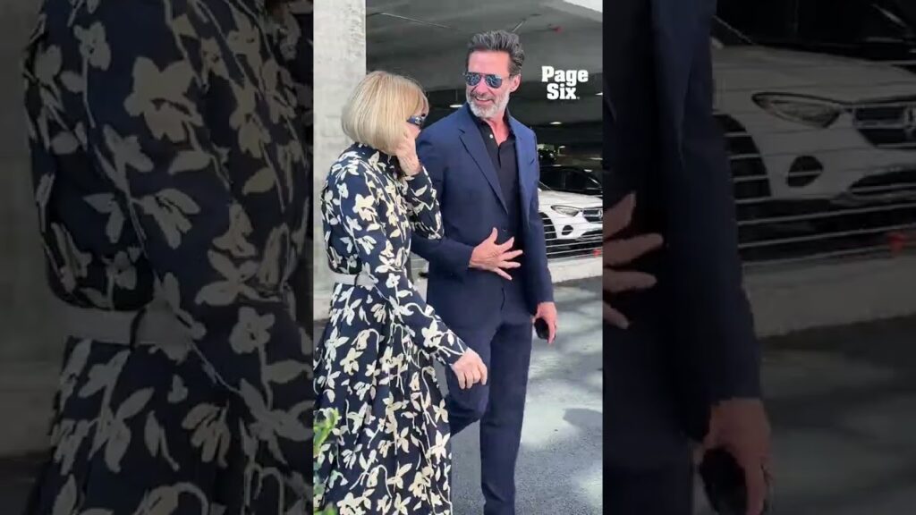 Hugh Jackman embraces Anna Wintour as they enter the 2025 US Open 🎾 #shorts