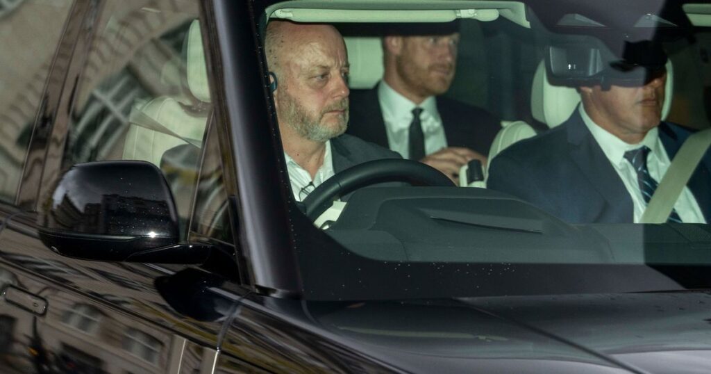 Prince Harry’s body language ‘gives away true feelings’ ahead of King Charles meet Ipso logo