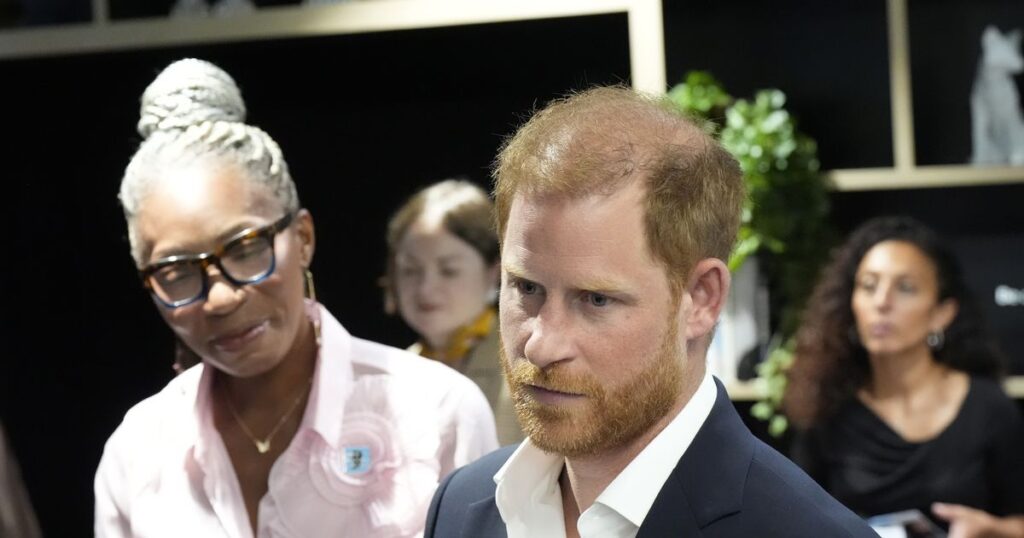 Prince Harry makes unannounced Ukraine trip ‘to bring it home’ Ipso logo