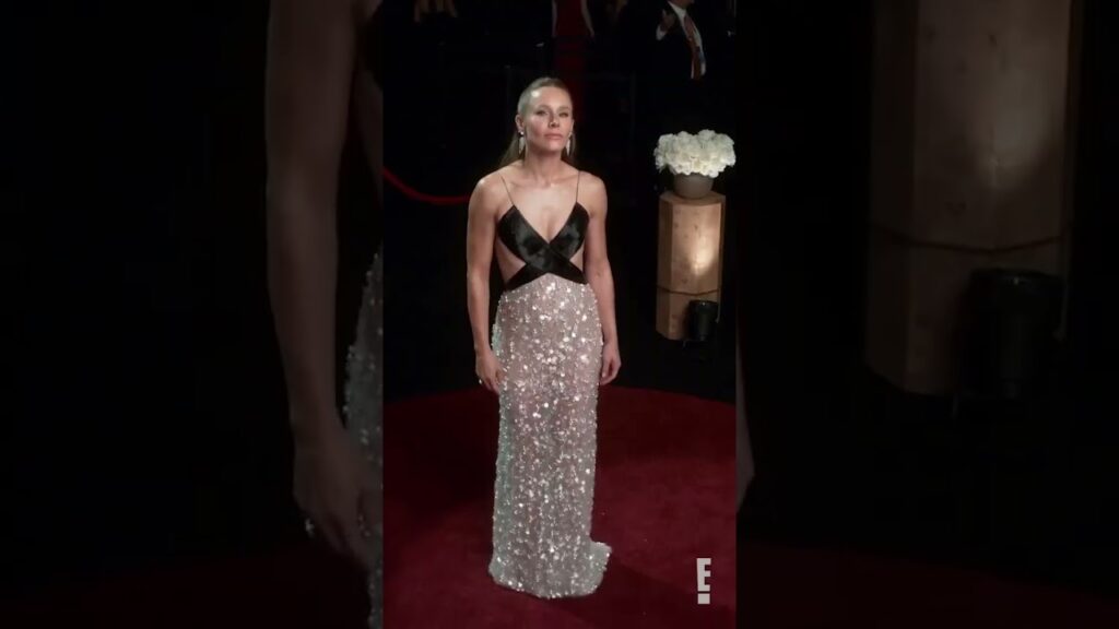 Everybody wants this: Kristen Bell has arrived at the #Emmys #Glambot. 😍