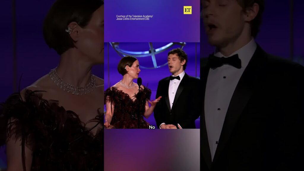 We want to get #evanpeters and #sarahpaulson back on #americanhorrorstory 🖤 #emmys We want to get #evanpeters and #sarahpaulson back on #americanhorrorstory 🖤 #emmys
