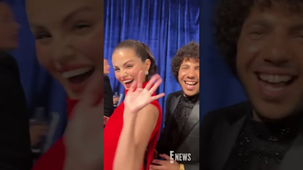 Selena Gomez and Benny Blanco say hi at the #Emmys red carpet. ❤️😭