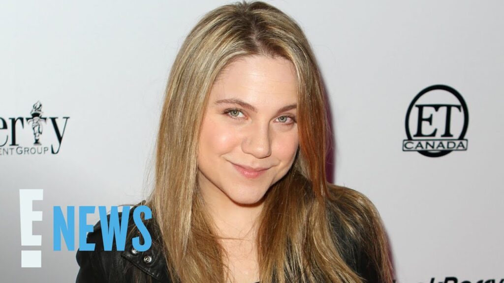 Why Lauren Collins Didn’t Participate in New ‘Degrassi’ Documentary | E! News Why Lauren Collins Didn't Participate in New ‘Degrassi’ Documentary | E! News