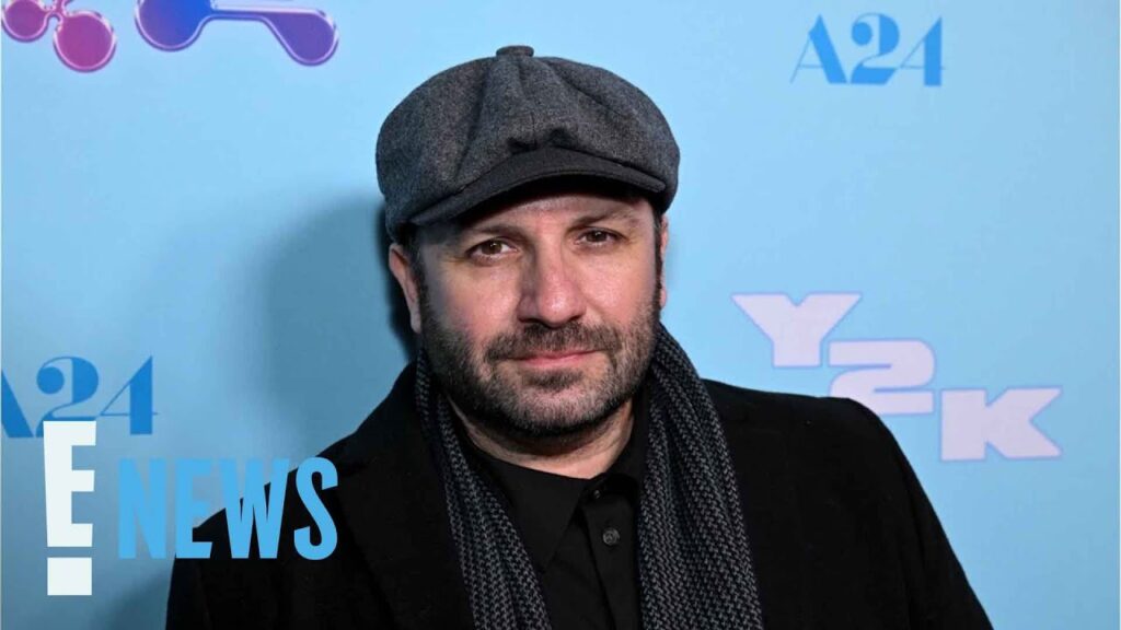 Brad Everett Young, ‘Grey’s Anatomy’ Actor, Dead at 46 After Car Crash | E! News Brad Everett Young, ‘Grey's Anatomy’ Actor, Dead at 46 After Car Crash | E! News
