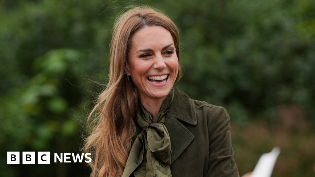 Princess of Wales wears scarf made of Sudbury silk for Trump visit