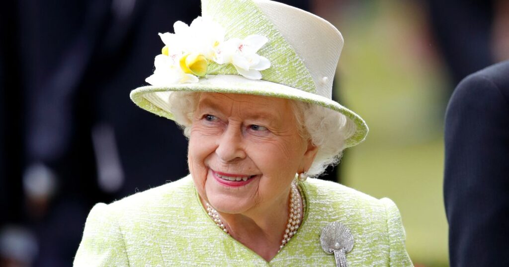 Late Queen’s ‘bemused’ response revealed during first meeting with Princess Lilibet Harry and Meghan with their children, Prince Archie and Princess Lilibet