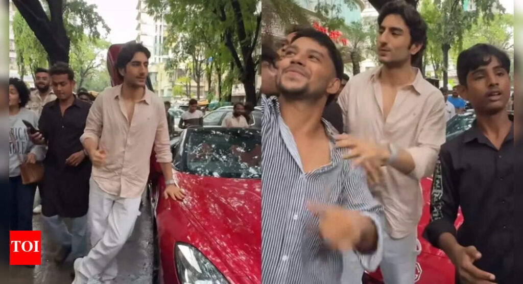 Ibrahim Ali Khan steps out in red convertible worth Rs 75 lakh; fans mob him for selfies: PICS | Hindi Movie News Ibrahim Ali Khan steps out in red convertible worth Rs 75 lakh; fans mob him for selfies: PICS | Hindi Movie News