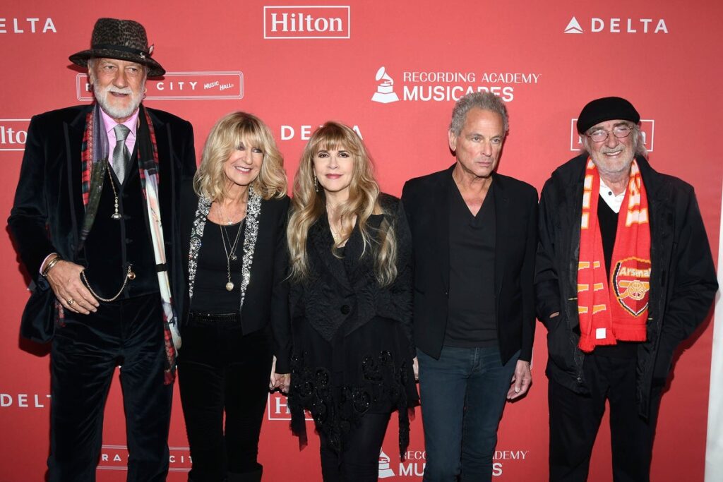 Fleetwood Mac deny they’re reuniting to play at JK Rowling’s birthday party Fleetwood Mac deny they’re reuniting to play at JK Rowling’s birthday party