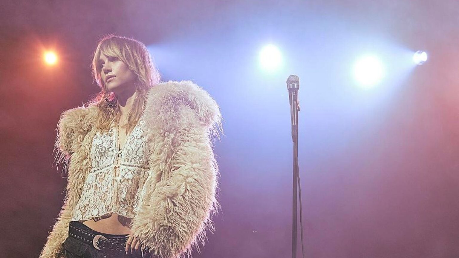 Fashion Brands Bet On Celebrity Campaigns This Fall Fashion Brands Bet On Celebrity Campaigns This Fall
