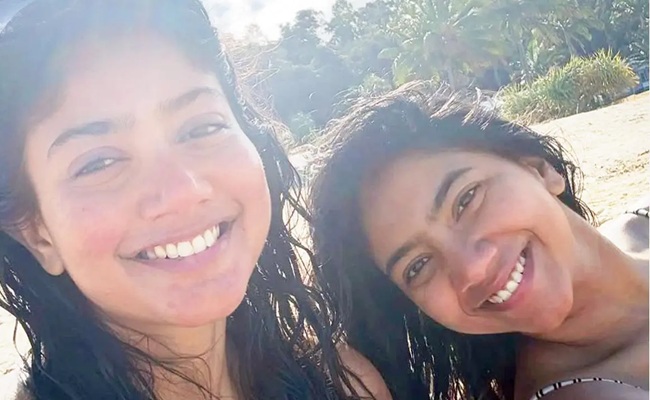 Sai Pallavi Responds to Trolls, Posts Real Beach Pics Sai Pallavi Responds to Trolls, Posts Real Beach Video