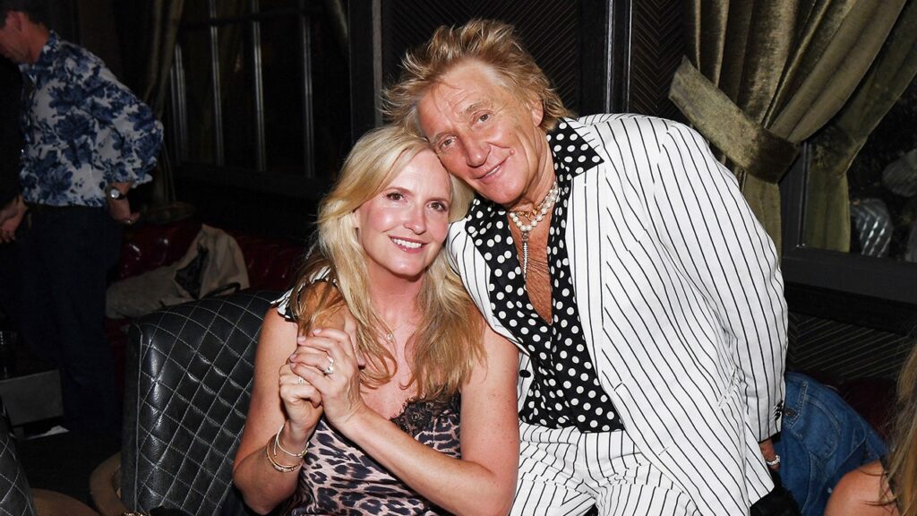 Penny Lancaster gave breast milk to Rod Stewart’s daughter’s baby Penny Lancaster gave breast milk to Rod Stewart's daughter's baby