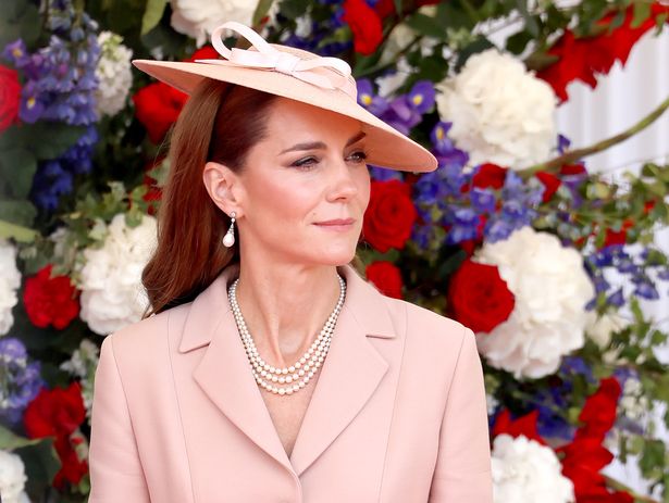 Princess kate in pink