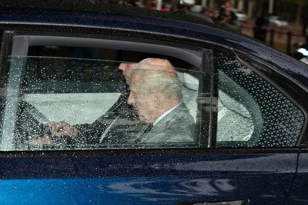 King Charles arrives at Clarence House just before 4pm ahead of a possible meeting with Prince Harry 