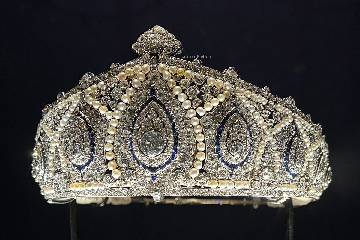 The Cartier Indian Tiara, displayed as part of the Cartier exhibition at the Victoria & Albert Museum in London, April 2025 (Photo © Lauren Kiehna)