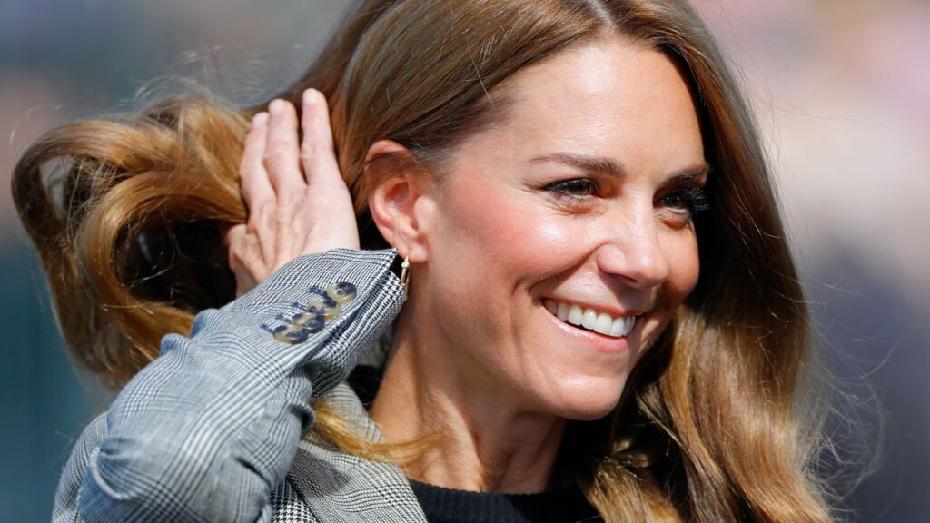 Kate Middleton's 13-Second Bun Hack Should Be Taught in Schools