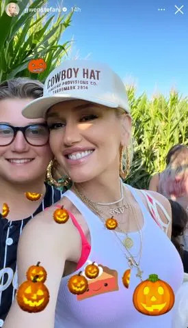 Gwen Stefani/Instagram Zuma Rossdale and Gwen Stefani pose for a corn maze selfie in October 2024.