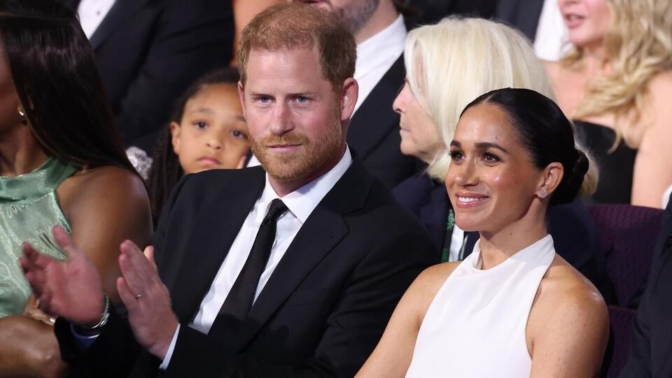 Prince Harry’s Body Language Changes Significantly When He’s Without Meghan Markle, Says Expert