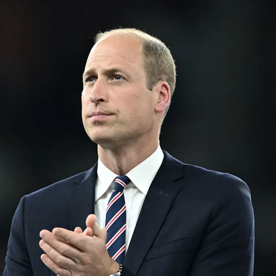  Prince William needs to employ some of his late mother Princess Diana's attributes on the throne, says royal expert. 