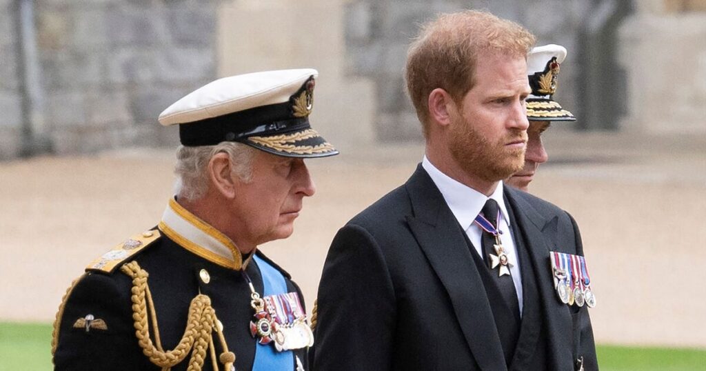 Details of Harry and Charles' meeting - including sweet gift - Celebrity News - Entertainment