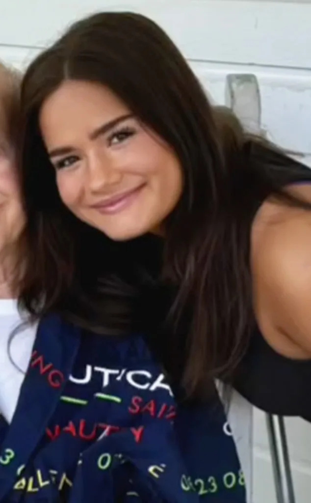 <p>Ellie Bates</p>