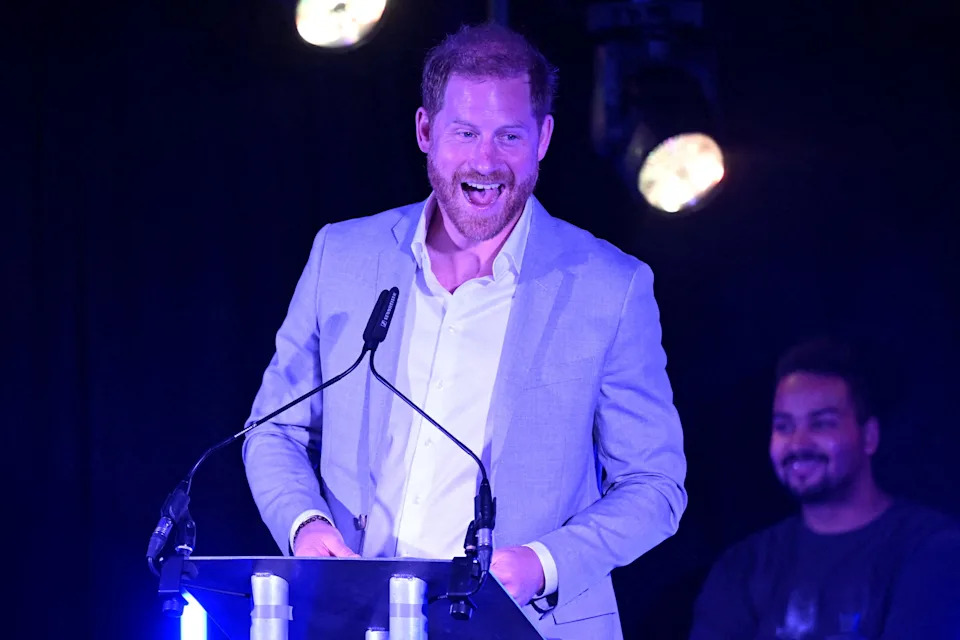 Prince Harry posed for photographers at an awards ceremony in London. / Paul Grover / REUTERS