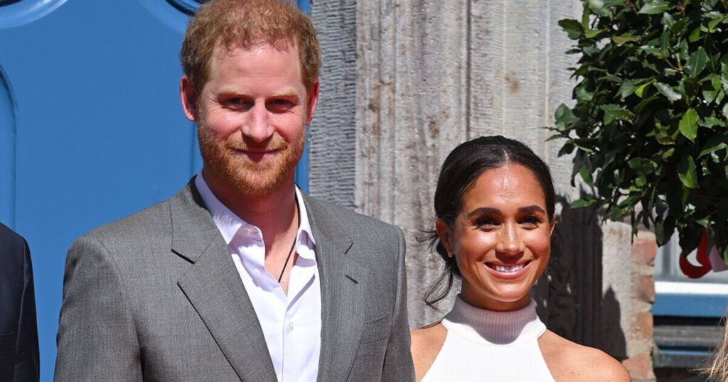 Harry's 6-word response when asked to rescind his and Meghan's titles | Royal | News