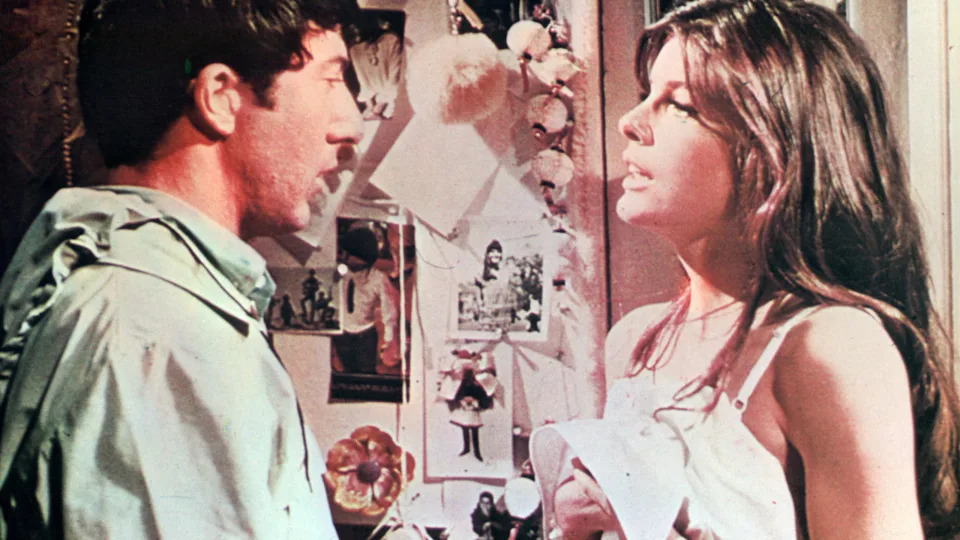 Dustin Hoffman, Katherine Ross. (Photo by Embassy Pictures/Getty Images)Embassy Pictures/Getty Images