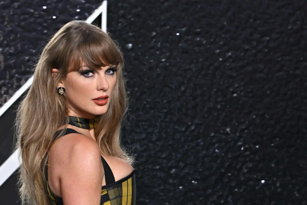 Taylor Swift Wears Tiniest Skirt Set for Patrick Mahomes’s Birthday After Secretly Attending Chiefs Game Yahoo entertainment home