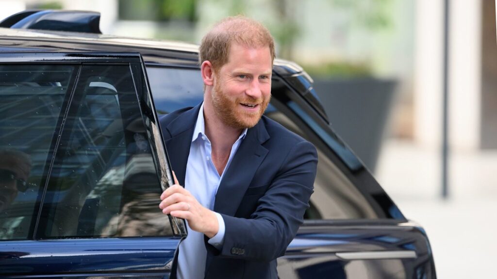 Prince Harry made secret visit to family member at Kensington Palace during UK visit - Exclusive