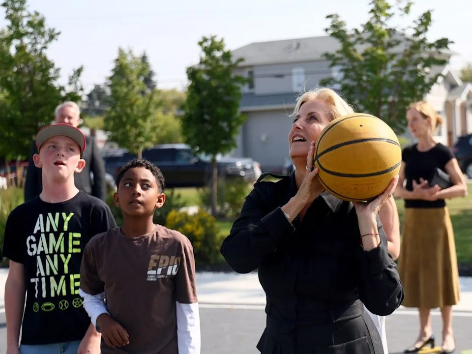  Duchess of Edinburgh Sophie plays basketball at one of the Youth Centres of Calgary supported by Spruce Meadows.