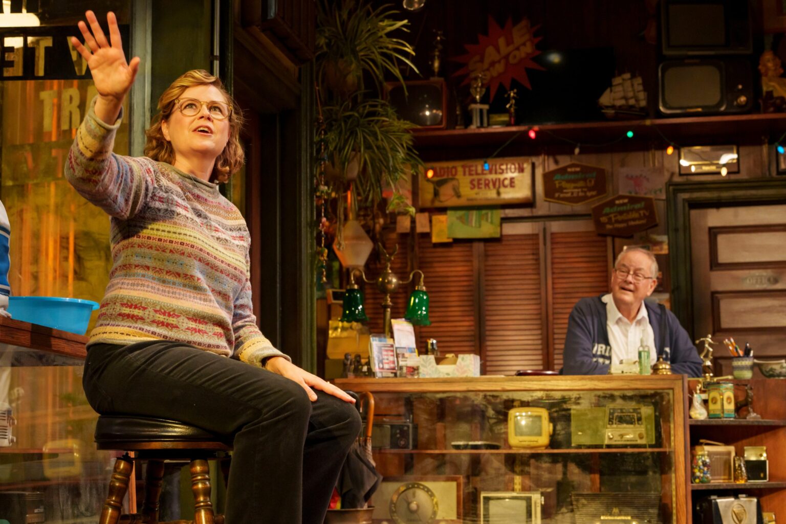 Celebs Turn Out For Goodman Theatre's 'Ashland Avenue' Premiere Starring Jenna Fischer