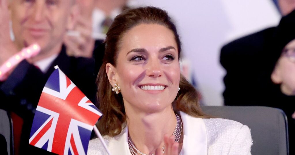 Copy Kate Middleton’s Burgundy Chanel Crossbody Look for $24